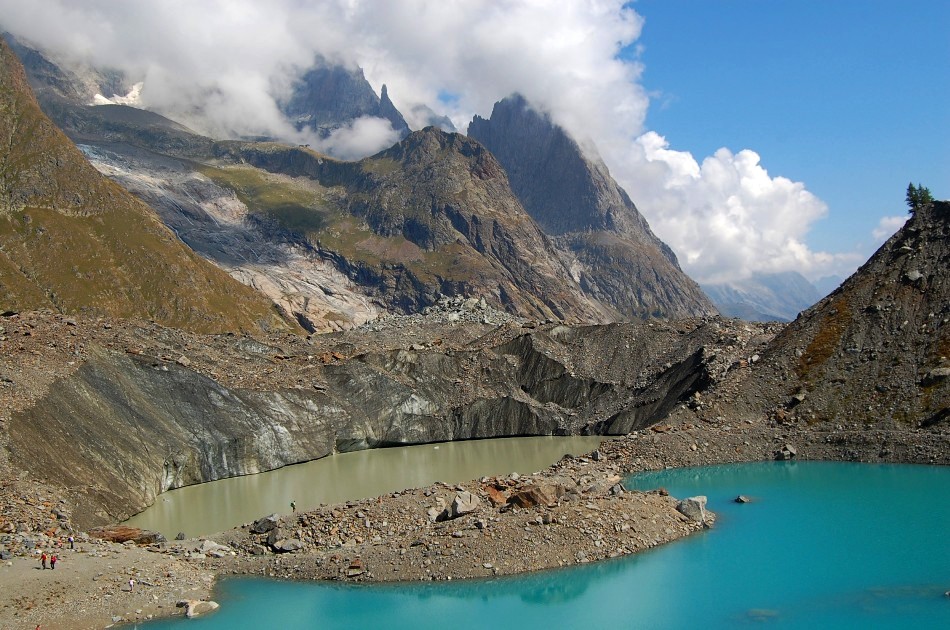 Val Veny (VdA) - il lago del Miage diviso in due